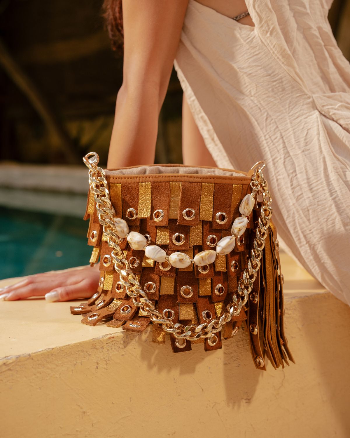 THE HERA BUCKET BAG